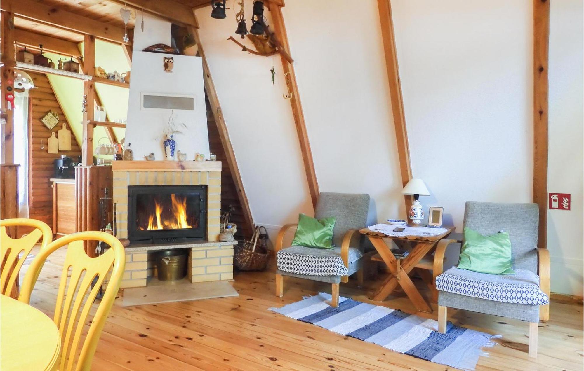 Lovely Home In Mragowo With Kitchenette Косево Екстериор снимка